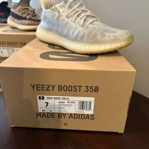 Yeezy Boost 350 V2 color Monice size 7 Men’s